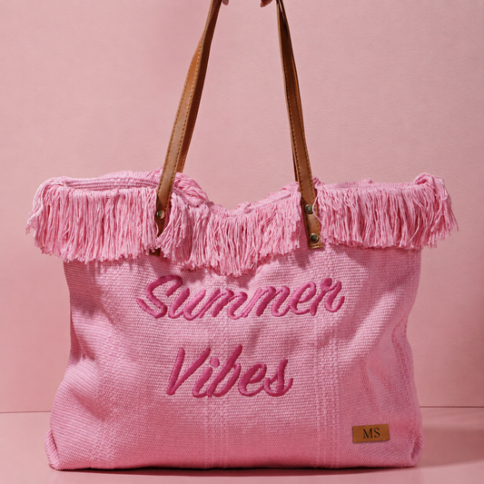 Kit Summer Vibes com bolsa de praia, toalha e garrafa na Sacola AMOUH