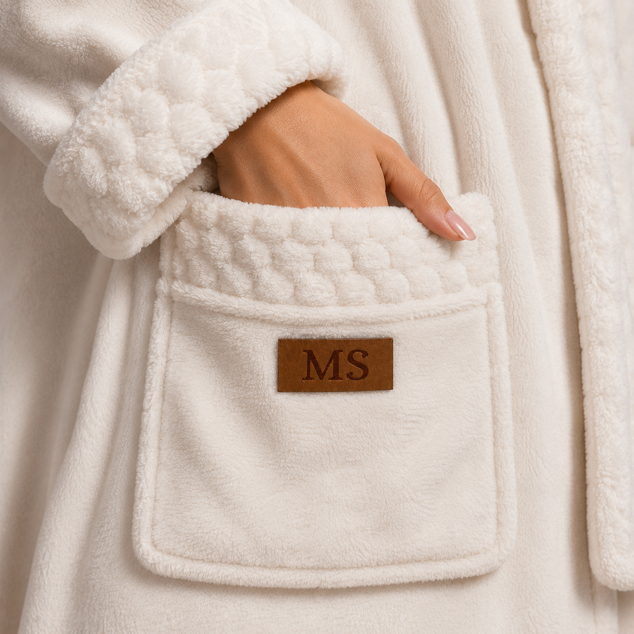 Kit Deluxe amouh Roupão + pantufa + porta jóia personalizados
