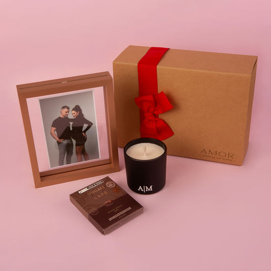 Kit Porta-Retrato + Chocolate + Vela Personalizada Na Caixa Namorados | AMOUH