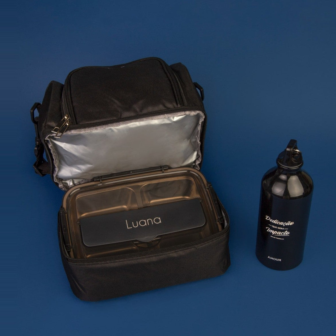 Garrafa Squeeze Preta com Chaveiro 500ml | Amouh