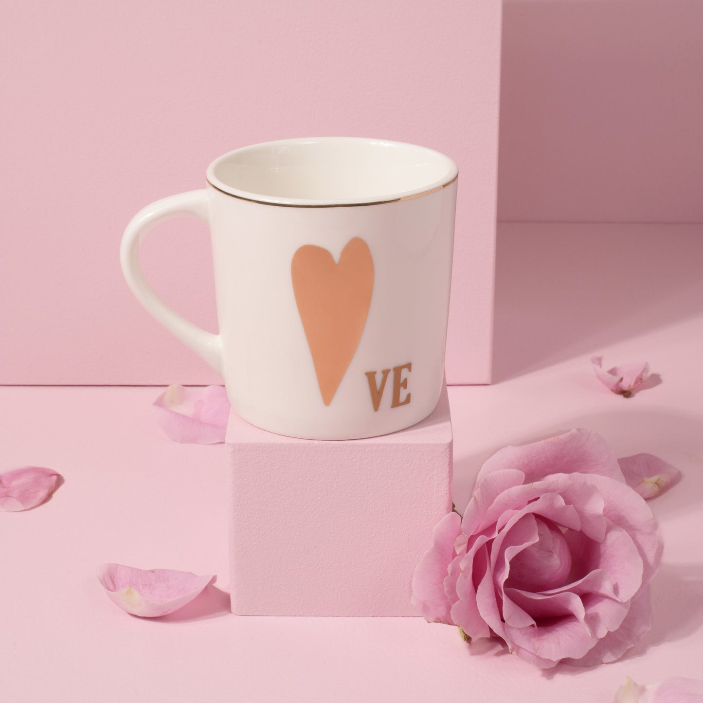 Caneca Love com coração | Amouh