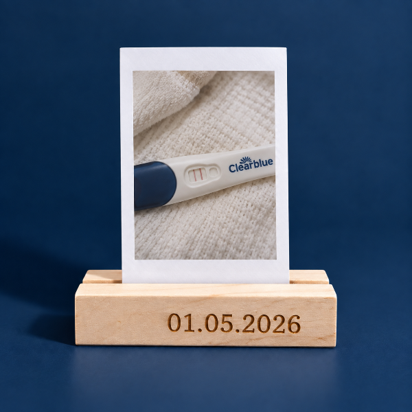 Foto Instantânea Original  Fujifilm Mini COM suporte personalizado inciais| Amouh