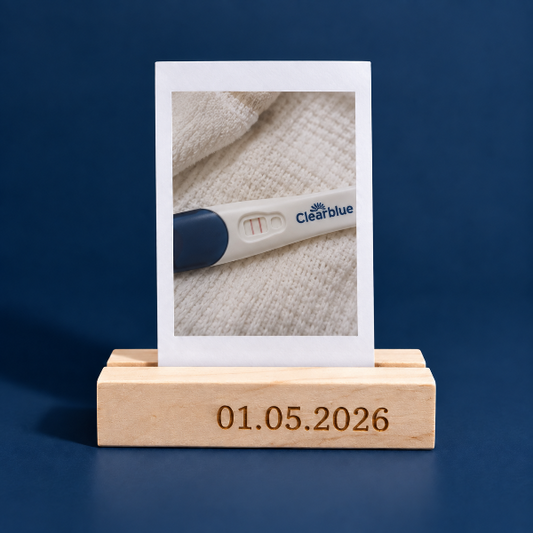Foto Instantânea Original  Fujifilm Mini COM suporte personalizado inciais| Amouh