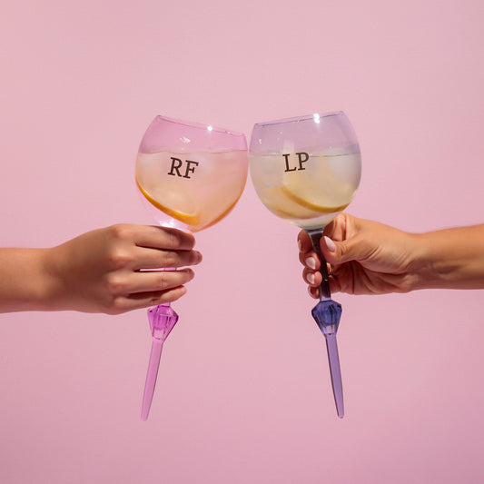 Taça com Haste para Praia, areia e grama | Amouh